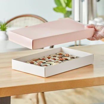 Simplex 14 3/4" x 9" x 2" 2-Piece 5 lb. Pink Linen Candy Box - 50/Case