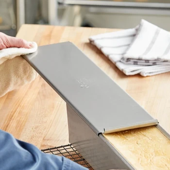 Chicago Metallic 44655 Glazed Aluminized Steel Single Pullman Pan Sliding Cover - 16 inch x 4 inch