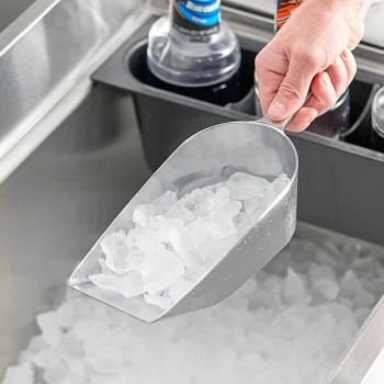Choice One Piece Flat Bottom Aluminum Scoop - 35 oz.