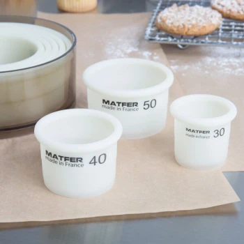 Matfer Bourgeat 150103 8-Piece Exoglass Round Non-Stick Plain Pastry Cutter Set