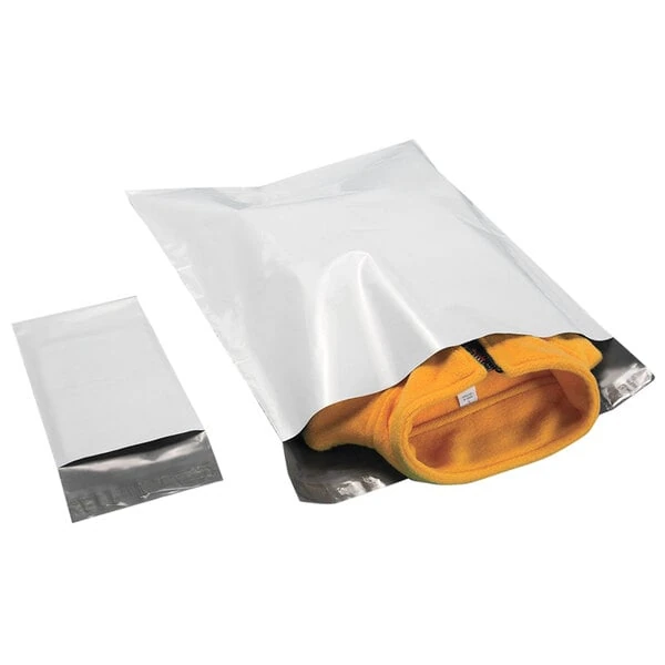 Lavex 19" x 24" 2.5 Mil White Water-Resistant Tear-Proof Polyethylene Mailer with Tamper-Evident Adhesive Closure - 200/Case