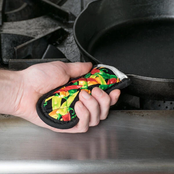 Lodge HH12 Multi-Color Chili Pepper Handle Holder