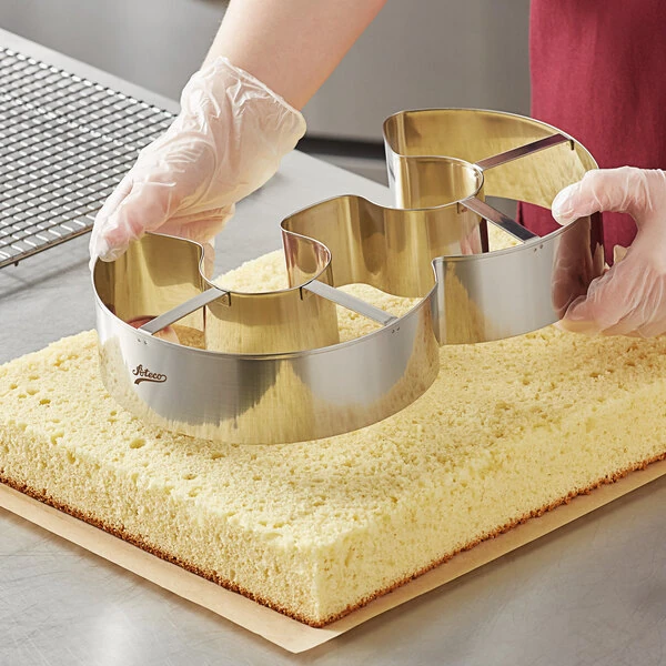 Ateco 6963 11" x 7 3/16" Stainless Steel Number 3 Cutter