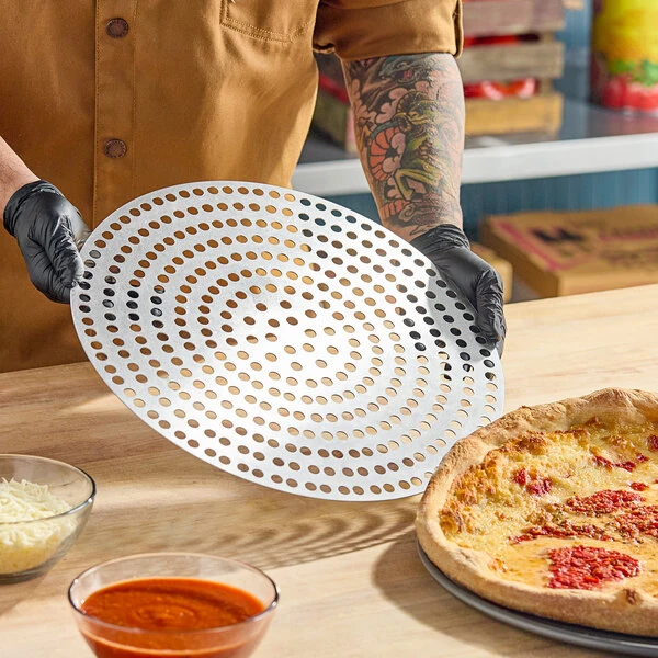 American Metalcraft 18914SP 14" Super Perforated Aluminum Pizza Disk