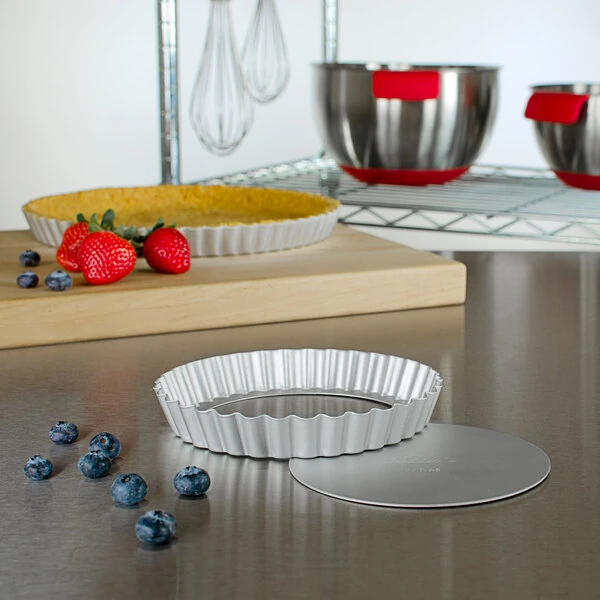Fat Daddio's PFT-65 ProSeries 6 1/2" x 1" Round Anodized Aluminum Fluted Tart / Quiche Pan with Removable Bottom