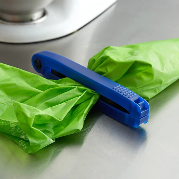 Linden Sweden 42403.32 Twixit! 9 1/2" Blue Mega Pastry Bag Clip