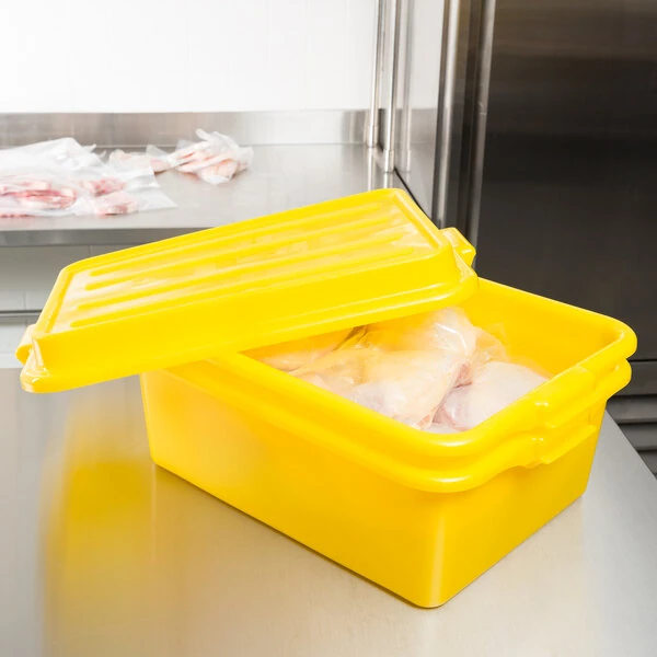 Vollrath 1535-C08 Traex® Color-Mate™ Yellow Food Storage Drain Box Set with Raised Snap-On Lid - 20" x 15" x 7"