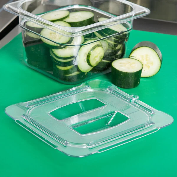 Carlisle 10310U07 StorPlus 1/6 Size Clear Universal Handled Lid
