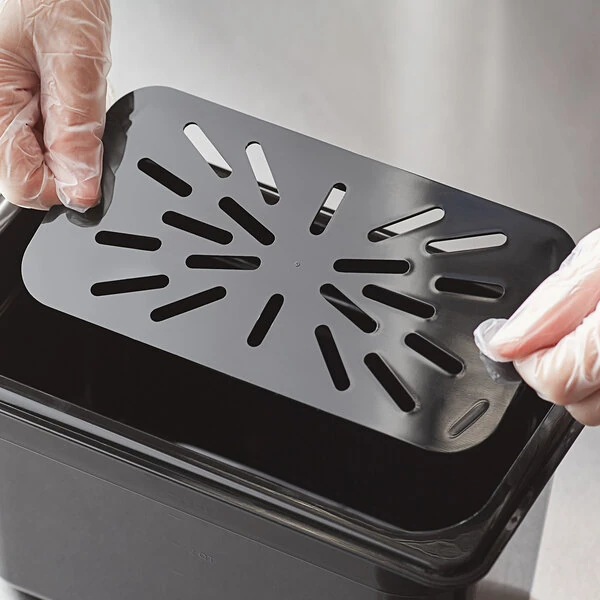 Vigor 1/4 Size Black Polycarbonate Drain Tray