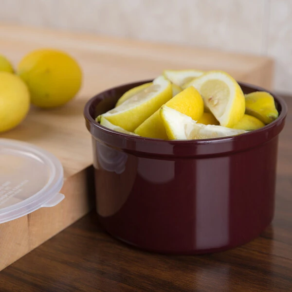 Carlisle Classic 1.5 Qt. Brown Round SAN Plastic Crock with Lid