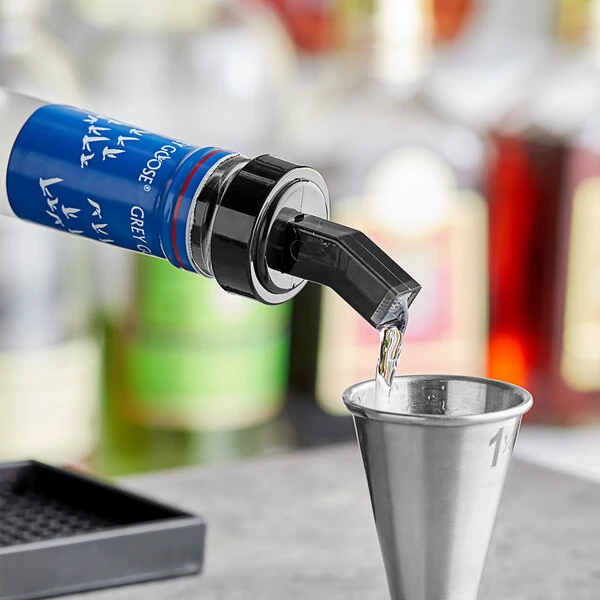 Choice Black Screened Liquor Pourer with Black Collar - 12/Pack