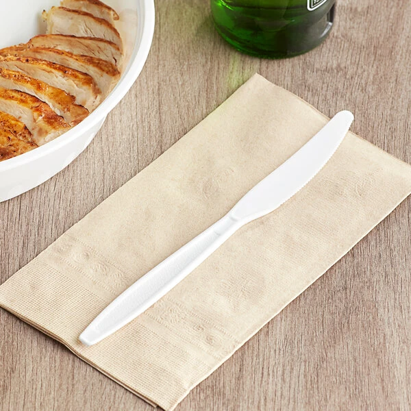 Choice White Heavy Weight Polystyrene Plastic Knife - 100/Pack