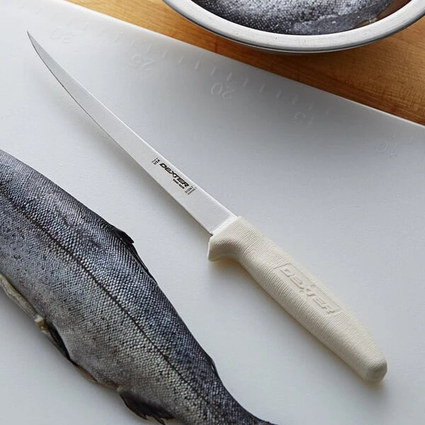 Dexter-Russell 10613 Sani-Safe 7" Narrow Flexible Fillet Knife