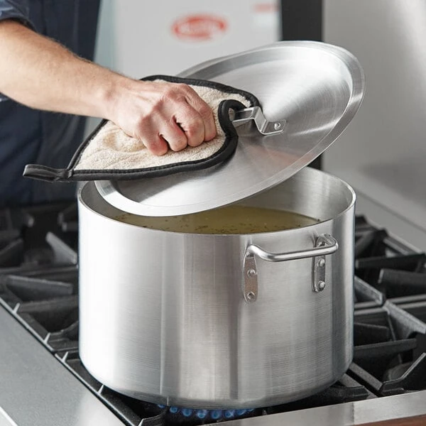Choice 14 Qt. Aluminum Sauce Pot with Cover