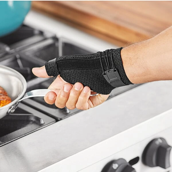 3M Futuro™ Deluxe Thumb Stabilizer 70007015970 - Large / Extra Large