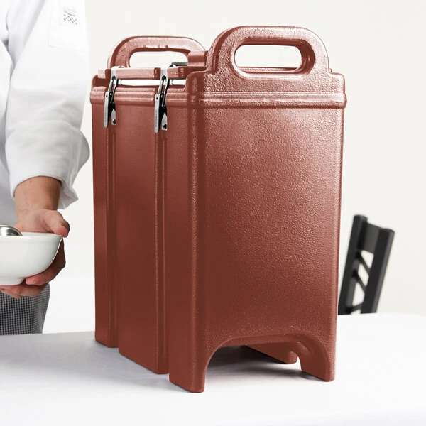 Cambro 350LCD402 Camtainer® 3.375 Gallon Brick Red Insulated Soup Carrier