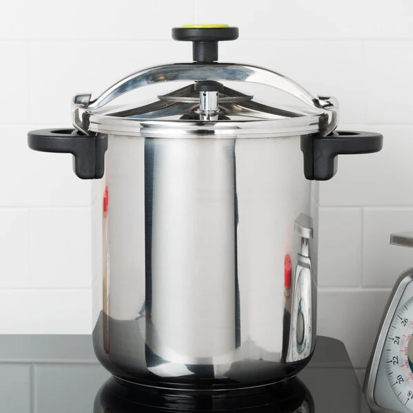 Monix 013206 Monix 50 Cup (25 Cup Raw) 12.66 qt. (12 Liter) Stainless Steel Pressure Cooker