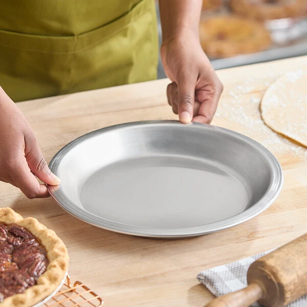American Metalcraft 1190 10 inch x 15/16 inch 18 Gauge Aluminum Pie Pan