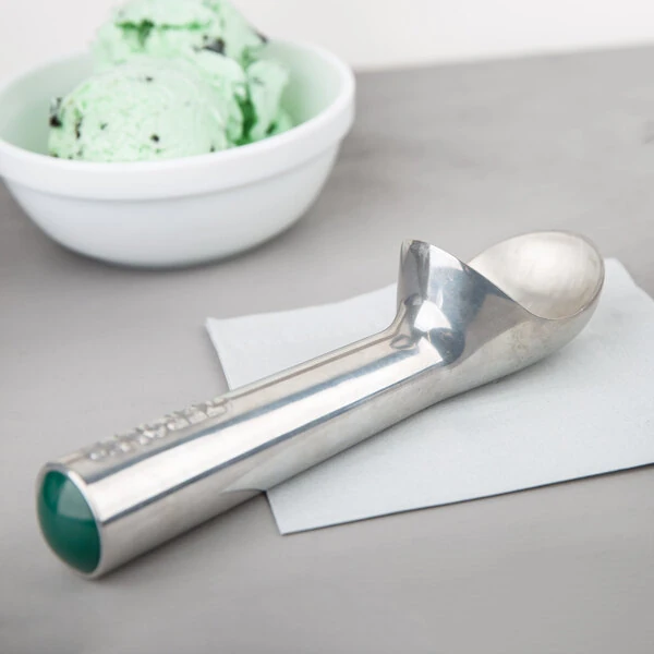 Zeroll 1016 #16 Aluminum Ice Cream Scoop / Dipper