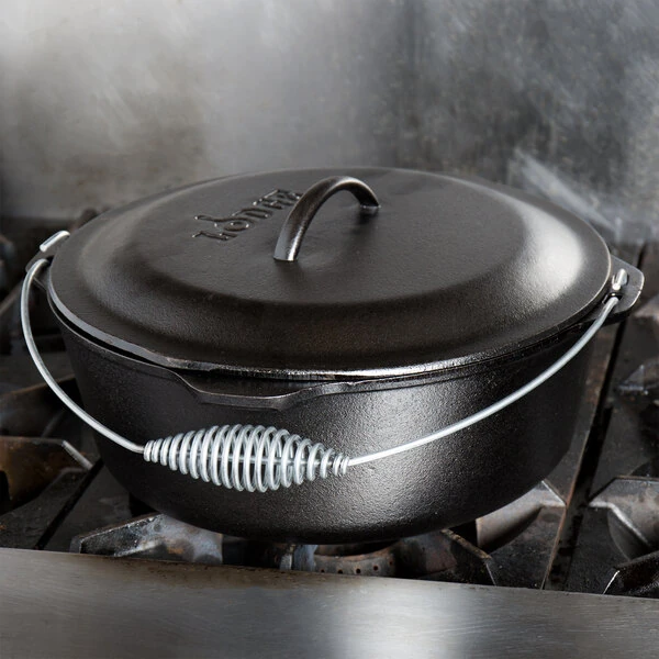 Lodge L12DO3 9 Qt. Pre-Seasoned Cast Iron Dutch Oven with Spiral Bail Handle