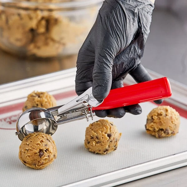 Choice #24 Red Thumb Press Disher - 1.33 oz.