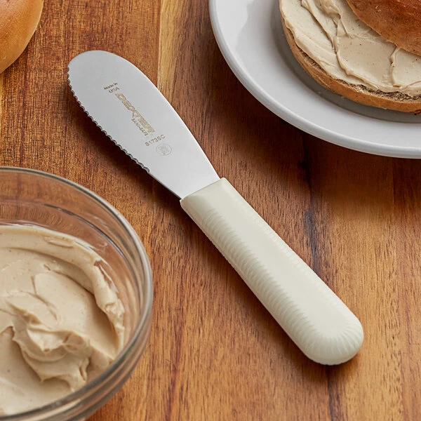 Dexter-Russell 18213 Sani-Safe 3 1/2" Scalloped Sandwich Spreader