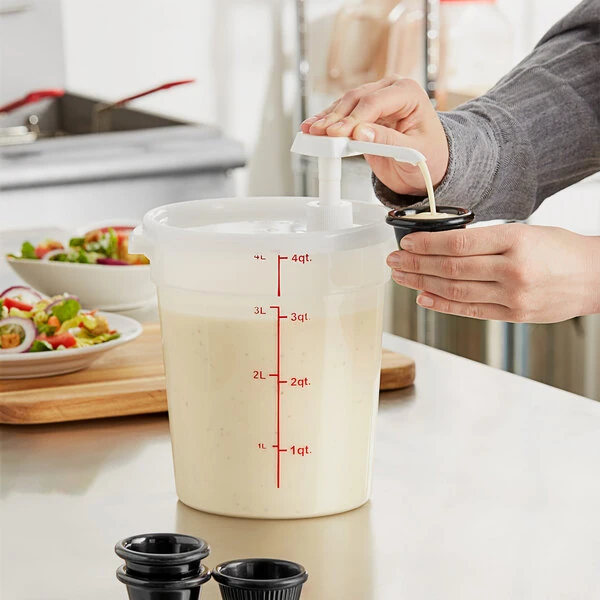 Choice Condiment Pump Kit with 1 oz. Pump and 4 Qt. Round Translucent Container with Lid