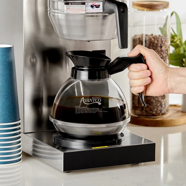 Avantco 64 oz. Polycarbonate Coffee Decanter with Stainless Steel Bottom and Black Handle