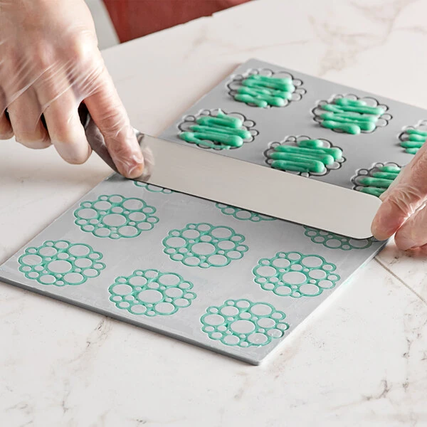 Pavoni Pavodecor 15 Compartment Circle Silicone Baking Mold PR005S - 1 15/16 inch x 1/16 inch Cavities