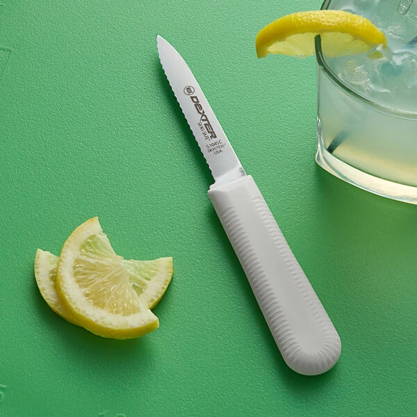 Dexter-Russell 15373 Sani-Safe 3 1/4" Scalloped Paring Knife