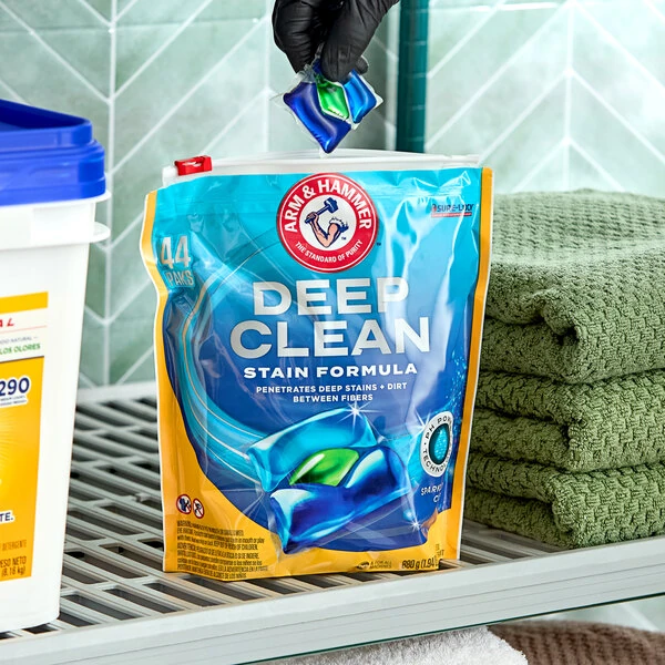 Arm & Hammer® 44-Count Sparking Clean Deep Clean Stain Formula Laundry Detergent Pods - 4/Case