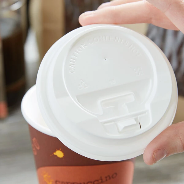Choice White Hot Paper Cup Travel Lid with Hinged Tab for 10-24 oz. Standard Cups and 8 oz. Squat Cups - 1,000/Case