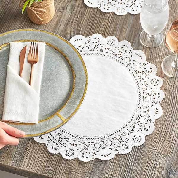 16" Normandy Lace Paper Doily - 250/Pack