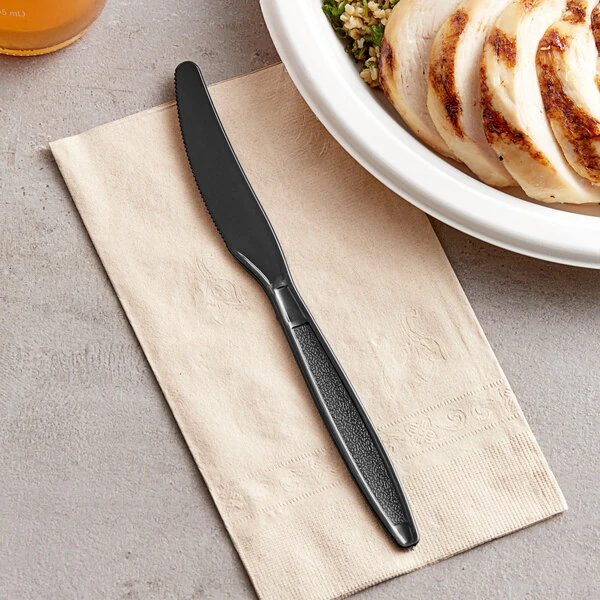 Choice Black Heavy Weight Polystyrene Plastic Knife - 100/Pack