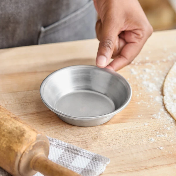 American Metalcraft 475 4 inch x 1 inch Mini 18 Gauge Aluminum Pie Pan