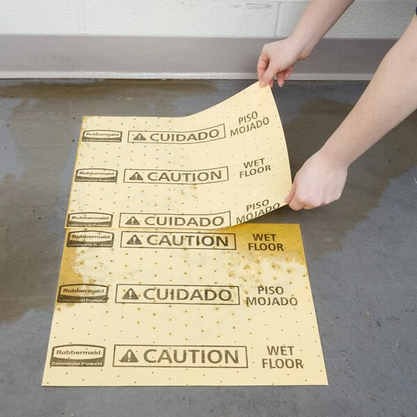 Rubbermaid® FG425300YEL Over-The-Spill 18" x 16 1/2" Yellow Medium Absorbent Pad - 22/Pack
