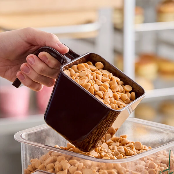 Carlisle 16 oz. Brown Polycarbonate Portion Scoop 49116-101 - 6/Case