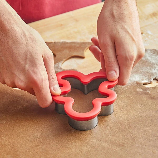Wilton Comfort Grip 4 1/2" Metal Gingerbread Man Cookie Cutter 191005238
