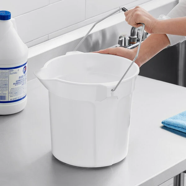 Lavex 10 Qt. White Round Bucket