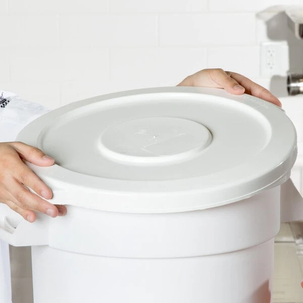 Continental 1002WH Huskee 10 Gallon White Round Trash Can Lid