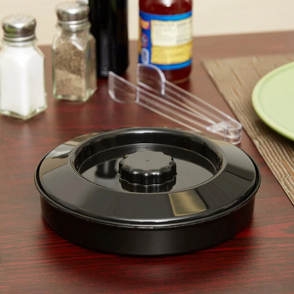 Carlisle 047503 7 1/4" Polypropylene Black Tortilla Server with Interlock Lid
