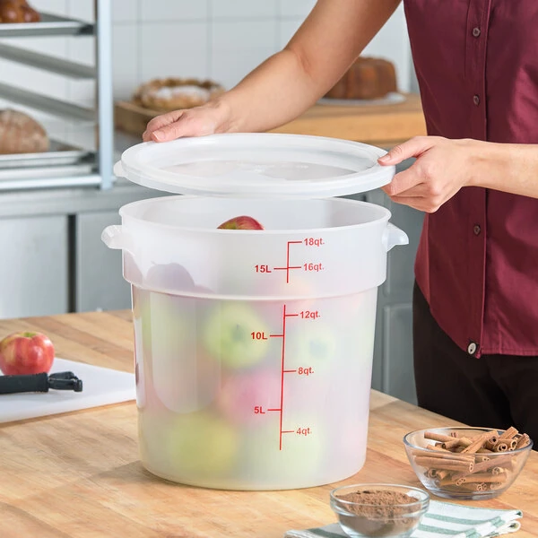 Choice 18 Qt. Translucent Round Polypropylene Food Storage Container with Lid