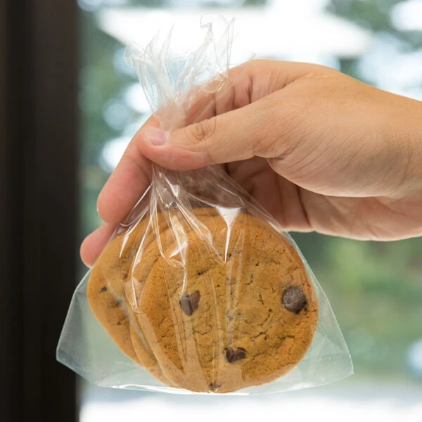 LK Packaging P12F0537 Plastic Cookie / Candy Bag 5 3/4" x 7 3/4" - 2,000/Box
