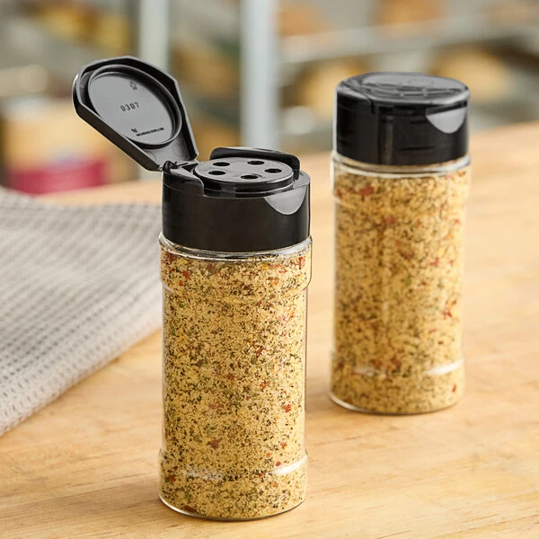 4 oz. Round Plastic Spice Container and 43/485 Black Induction-Lined Flip and Sift Lid with 5 Holes - 500/Case