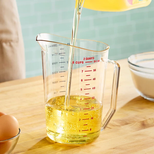 Cambro 200MCCW135 Camwear® 2 Qt. Clear Polycarbonate Measuring Cup