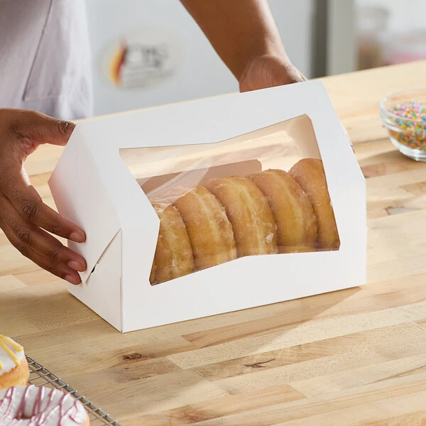 Southern Champion 9" x 4" x 3 1/2" White Auto-Popup Window Donut / Bakery Box - 200/Case
