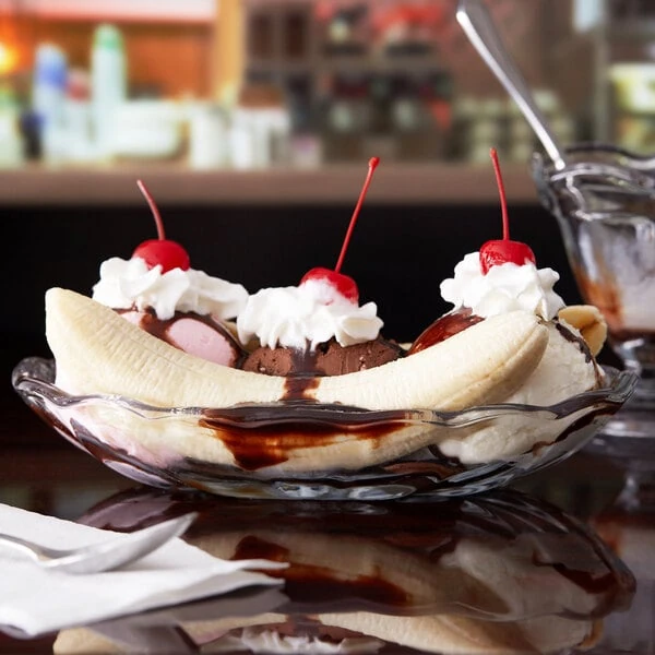 Anchor Hocking 561G 8.25 oz. Crystal Banana Split Dish - 12/Case