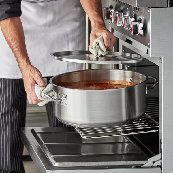 Vigor SS1 Series 15 Qt. Stainless Steel Aluminum-Clad Heavy-Duty Brazier with Cover