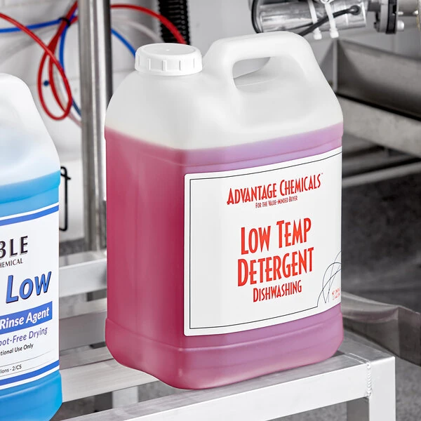 Advantage Chemicals 2.5 Gallon / 320 oz. Low Temperature Concentrated Dishwashing Machine Detergent - 2/Case