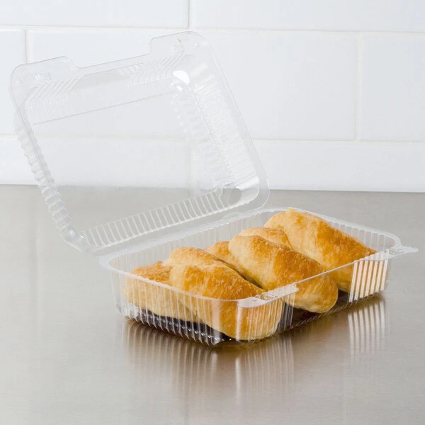 Dart C40UT1 StayLock® 9 3/8" x 6 3/4" x 3 1/8" Clear Hinged Plastic Medium High Dome Oblong Container - 250/Case